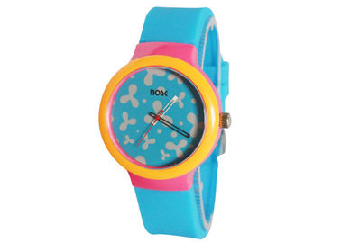 Montre de sport de quartz de boîtier en plastique/montre rouge de mouvement de quartz de filles